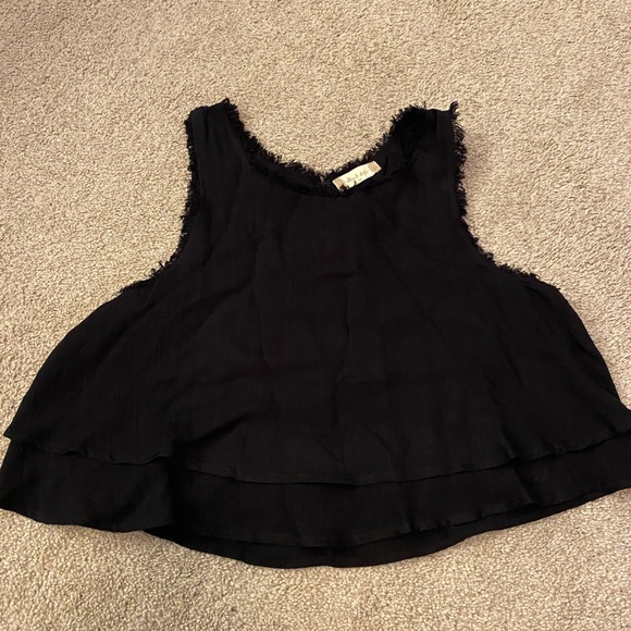 Cropped Black Layered Tank - Picture 1 of 3